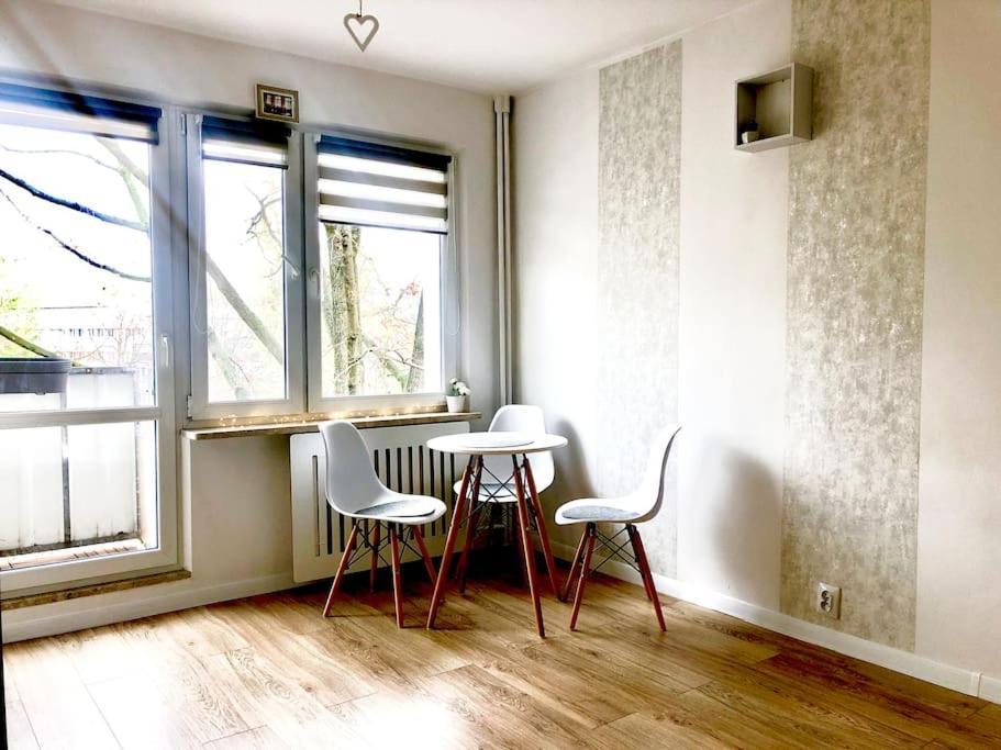 Miejskie Mieszkanie Apartment Warsaw Ngoại thất bức ảnh
